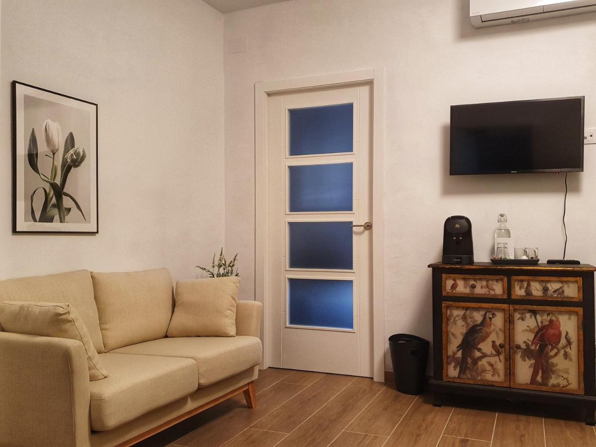 Olive Tree Bed And Breakfast オルベラ エクステリア 写真